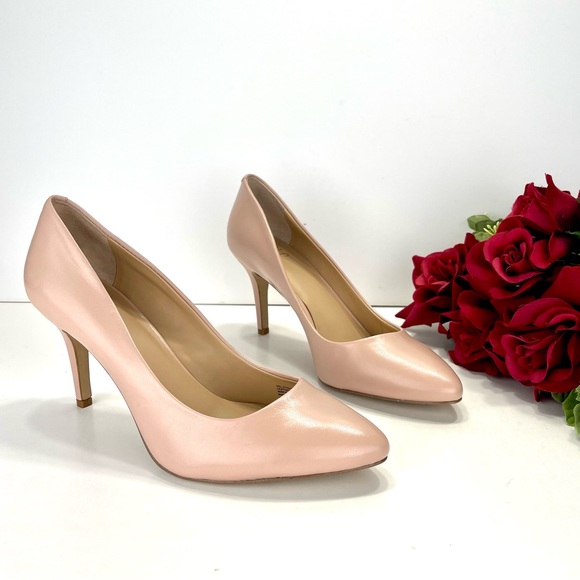 INC International Concepts Shoes Inc Internacional Concepts Zitah